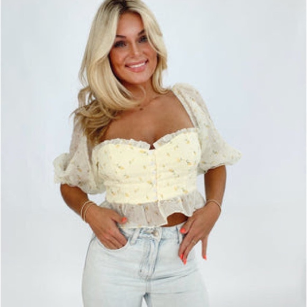 Lane 201 Sunny Sunshine Floral Top